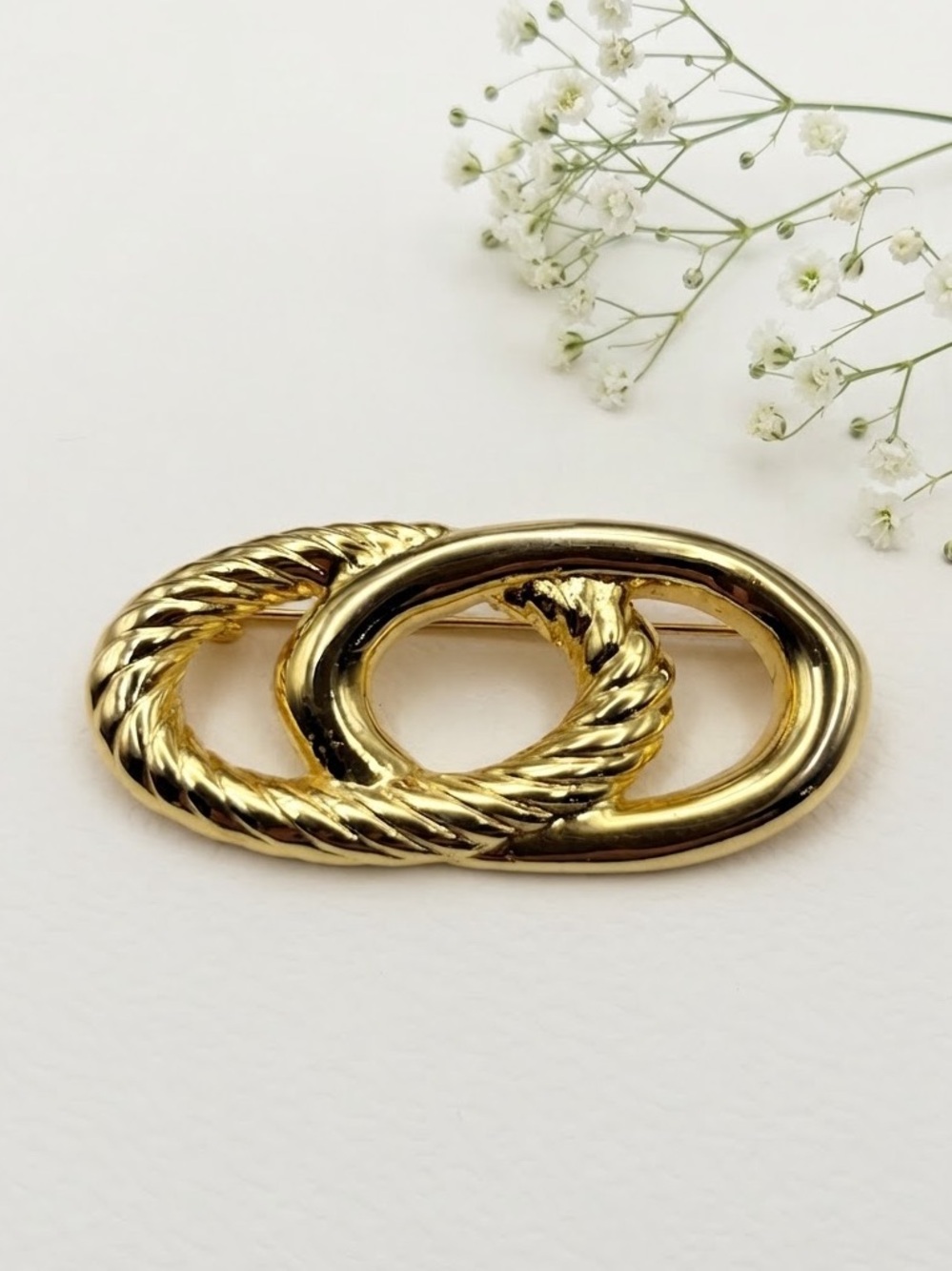 Vintage Gold-Tone Interlocking Double Oval Brooch